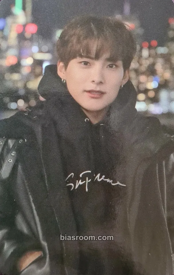 Park Junhee A.C.E US TOUR PHOTOBOOK Photocard - A.C.E - A.C.E K-pop photocard