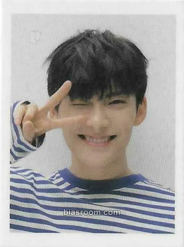Park Junhee A.C.E 2021 Season's Greetings Photocard - A.C.E - A.C.E K-pop photocard