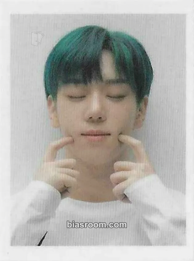 Kim Byeongkwan A.C.E 2021 Season's Greetings Photocard - A.C.E - A.C.E K-pop photocard