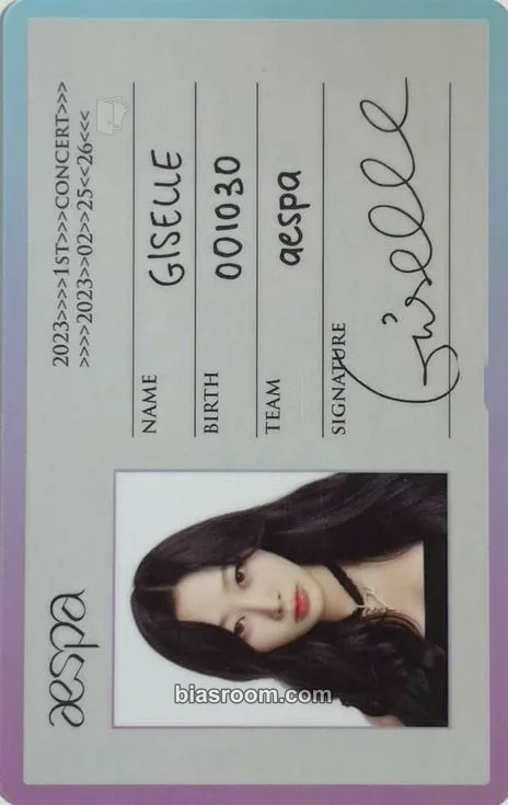 Giselle SYNK : HYPER LINE Photocard - aespa - aespa K-pop photocard