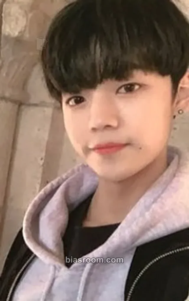 A.C.E - Kang Yuchan - A.C.E EUROPE TOUR PHOTO BOOK - To Be an ACE Other photobook