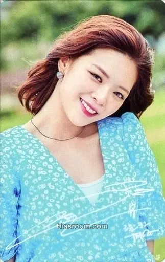 Jeongyeon Twaii’s Shop Pop-Up Store Photocard - TWICE - TWICE K-pop photocard