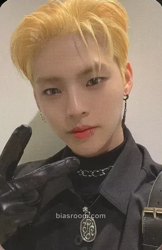 Hyojin POPPING Photocard - ONF - ONF K-pop photocard