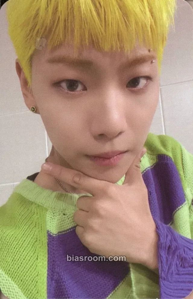 ONF - E-Tion - ONF: MY NAME Album album photocard C version