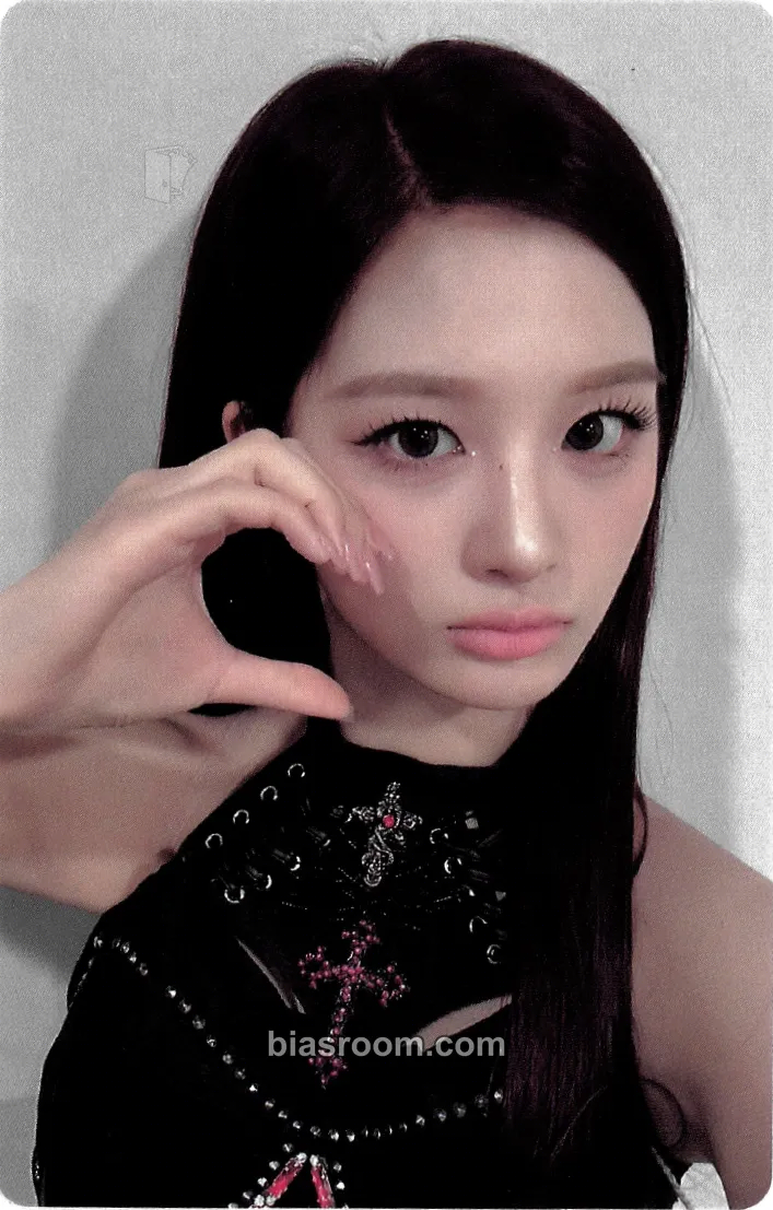 Sullyoon EPISODE 1: ZERO FRONTIER IN INCHEON PHOTOBOOK Photocard - NMIXX - NMIXX K-pop photocard