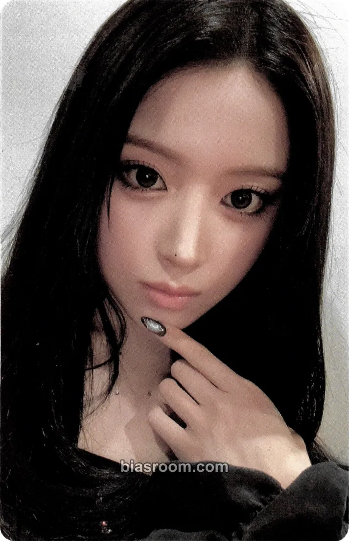 Jiwoo EPISODE 1: ZERO FRONTIER IN INCHEON PHOTOBOOK Photocard - NMIXX - NMIXX K-pop photocard