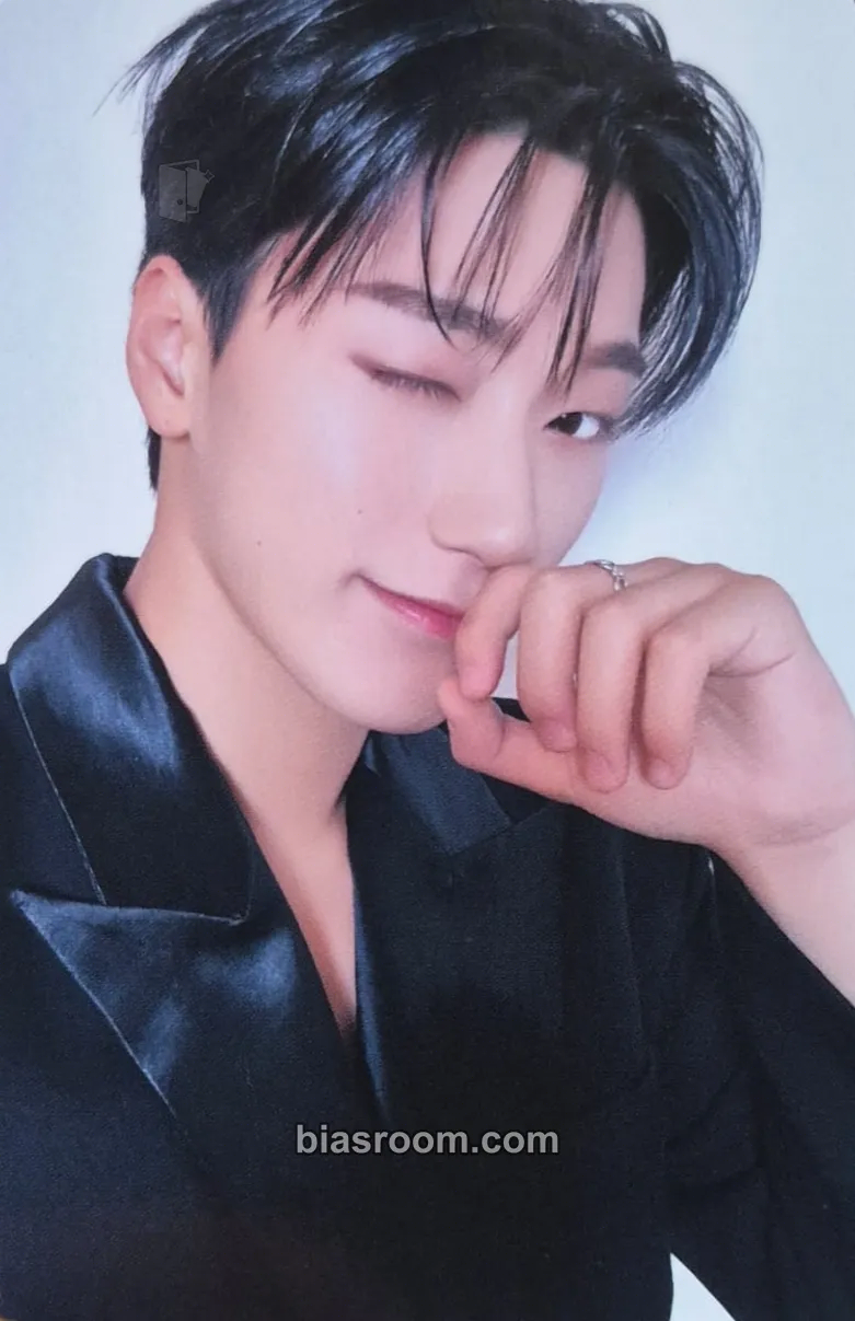 San GOLDEN HOUR : Part.2 Photocard - ATEEZ - ATEEZ K-pop photocard