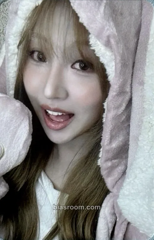 Heekie Kpop Nara Debut Celebration Photocard - UNCHILD - UNCHILD K-pop photocard