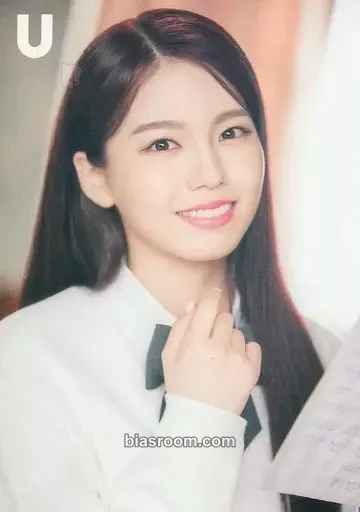 Ayaka “U” official goods Photocard - NiziU - NiziU K-pop photocard