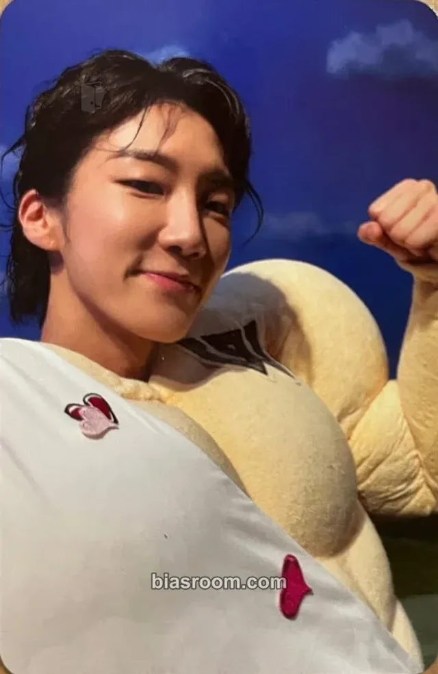 WINNER - Hoony - HOLIDAY Album album photocard photobook version day version