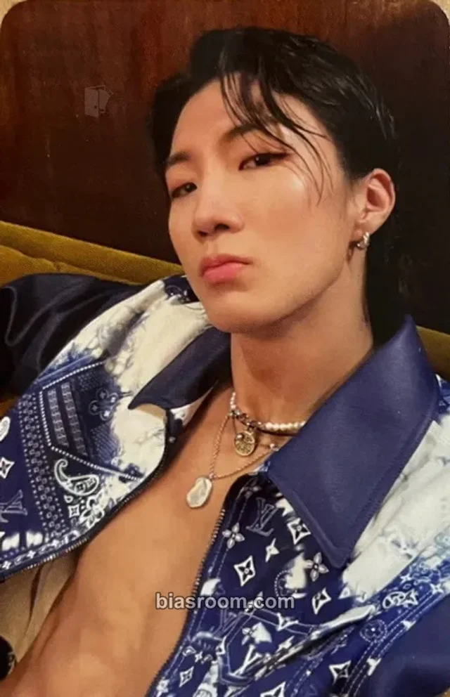 WINNER - Hoony - HOLIDAY Album album photocard photobook version night version