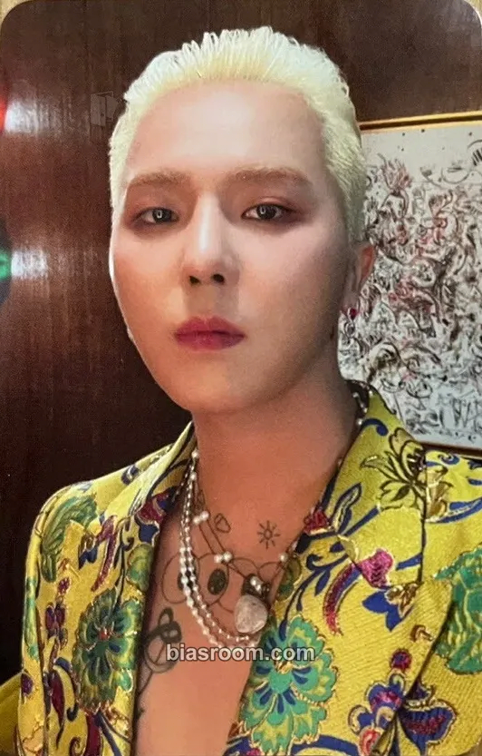 Mino HOLIDAY Photocard - WINNER - WINNER K-pop photocard