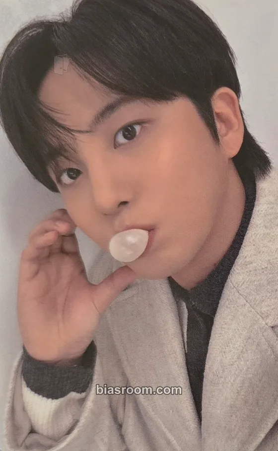 Jongho Towards The Light : Will To Power World Tour 2024 - 2025 Photocard - ATEEZ - ATEEZ K-pop photocard