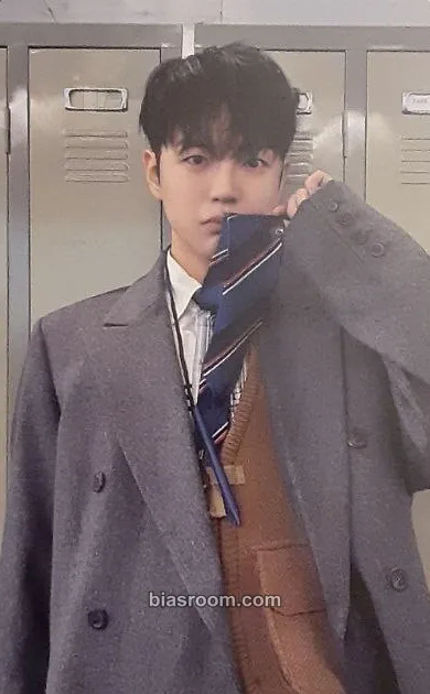 Lee Jiham My Girl : ‘My Choice’ Photocard - A.C.E - A.C.E K-pop photocard