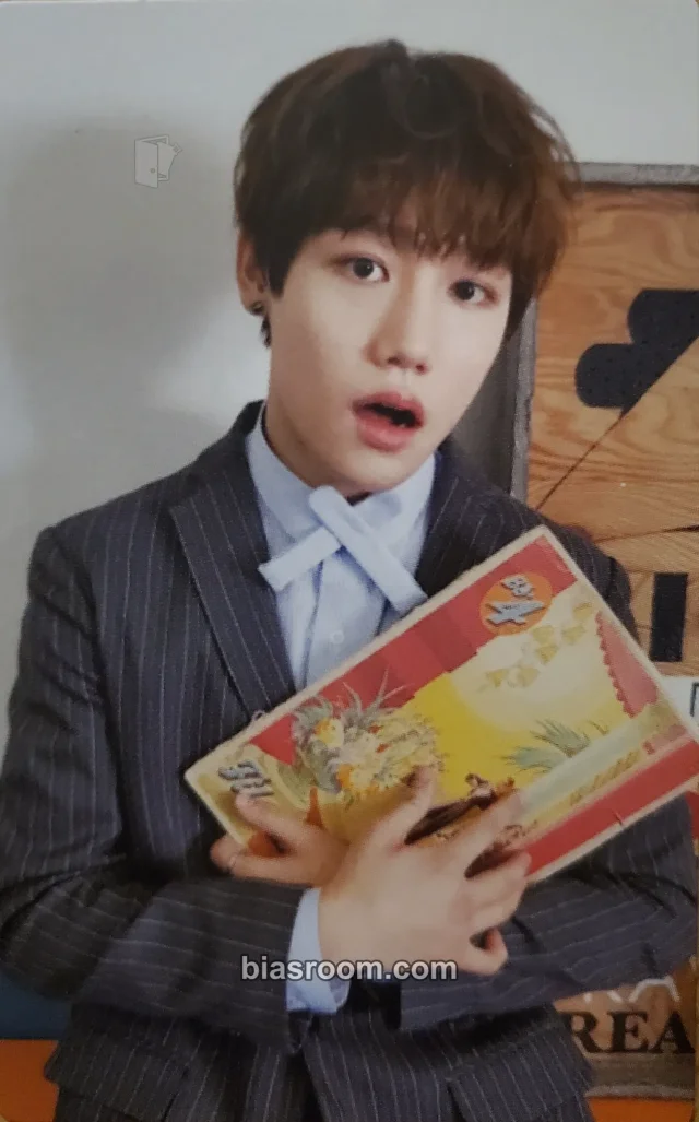 Jang Jun Golden Child 奇跡 (Miracle) K-pop photocard