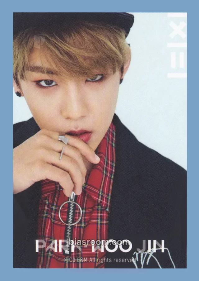 Wanna One - Woojin - 1X1=1 (To Be One) Album album photocard sky version double-sided