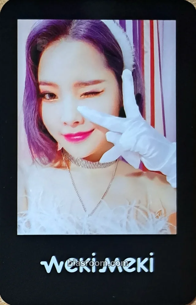 Weki Meki - Rina - DAZZLE DAZZLE Album withfans / yizhiyu (yzy) fanclub