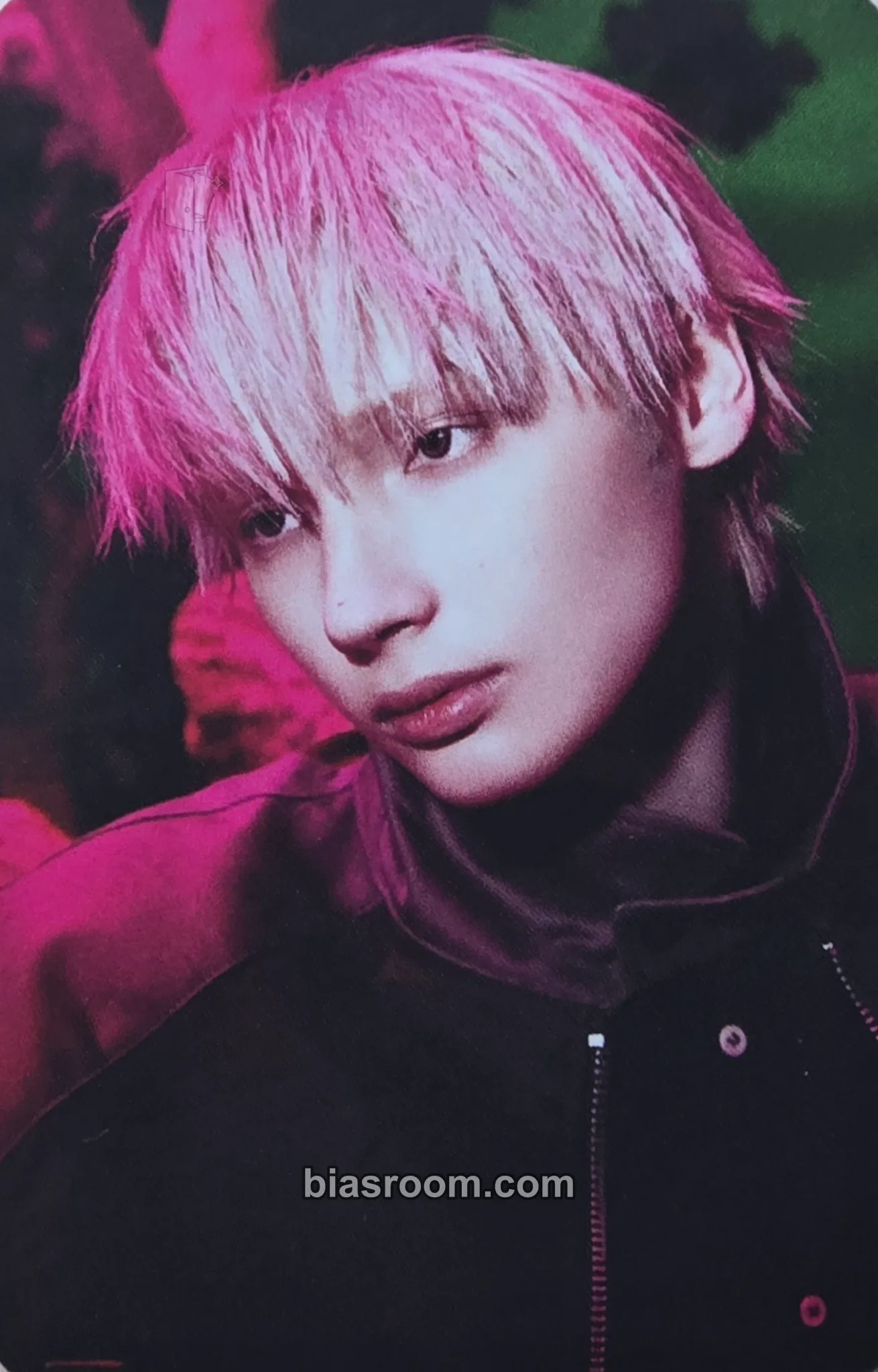 Huening Kai 7TH YEAR: A Moment of Stillness in the Thorns Photocard - TOMORROW X TOGETHER - TOMORROW X TOGETHER K-pop photocard