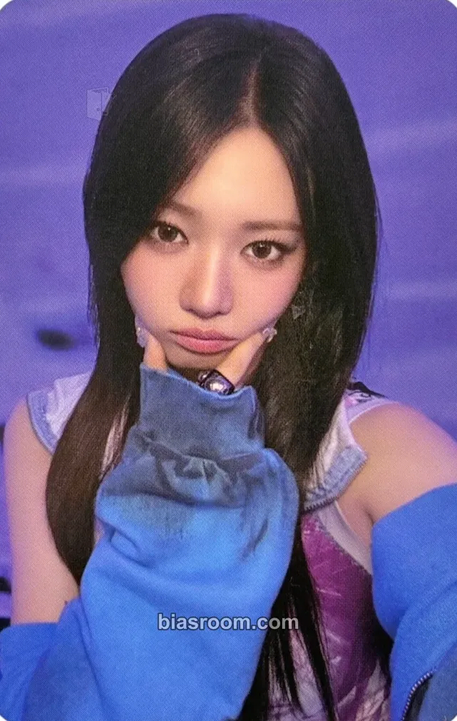 Rora WE GO UP MD Events Photocard - BABYMONSTER - BABYMONSTER K-pop photocard