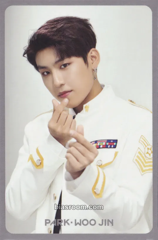 Woojin ONE : THE WORLD Photocard - Wanna One - Wanna One K-pop photocard