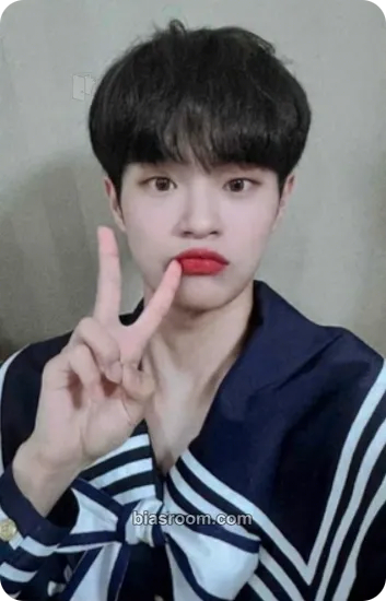 Daehwi VIVID Photocard - AB6IX - AB6IX K-pop photocard