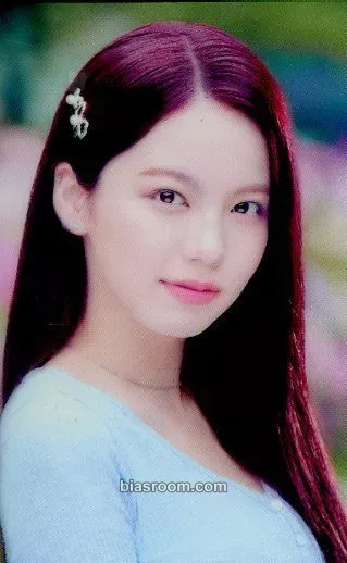 Ayaka “U” official goods Photocard - NiziU - NiziU K-pop photocard