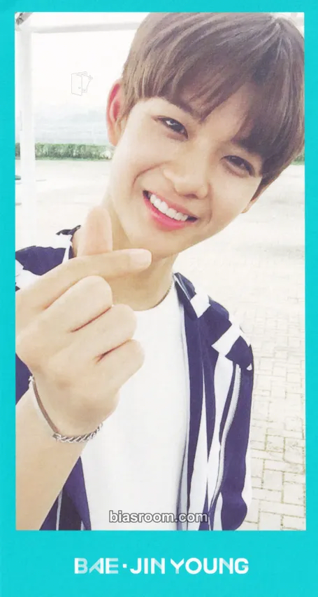 Jinyoung 1ST OFFICIAL FAN CLUB Photocard - Wanna One - Wanna One K-pop photocard