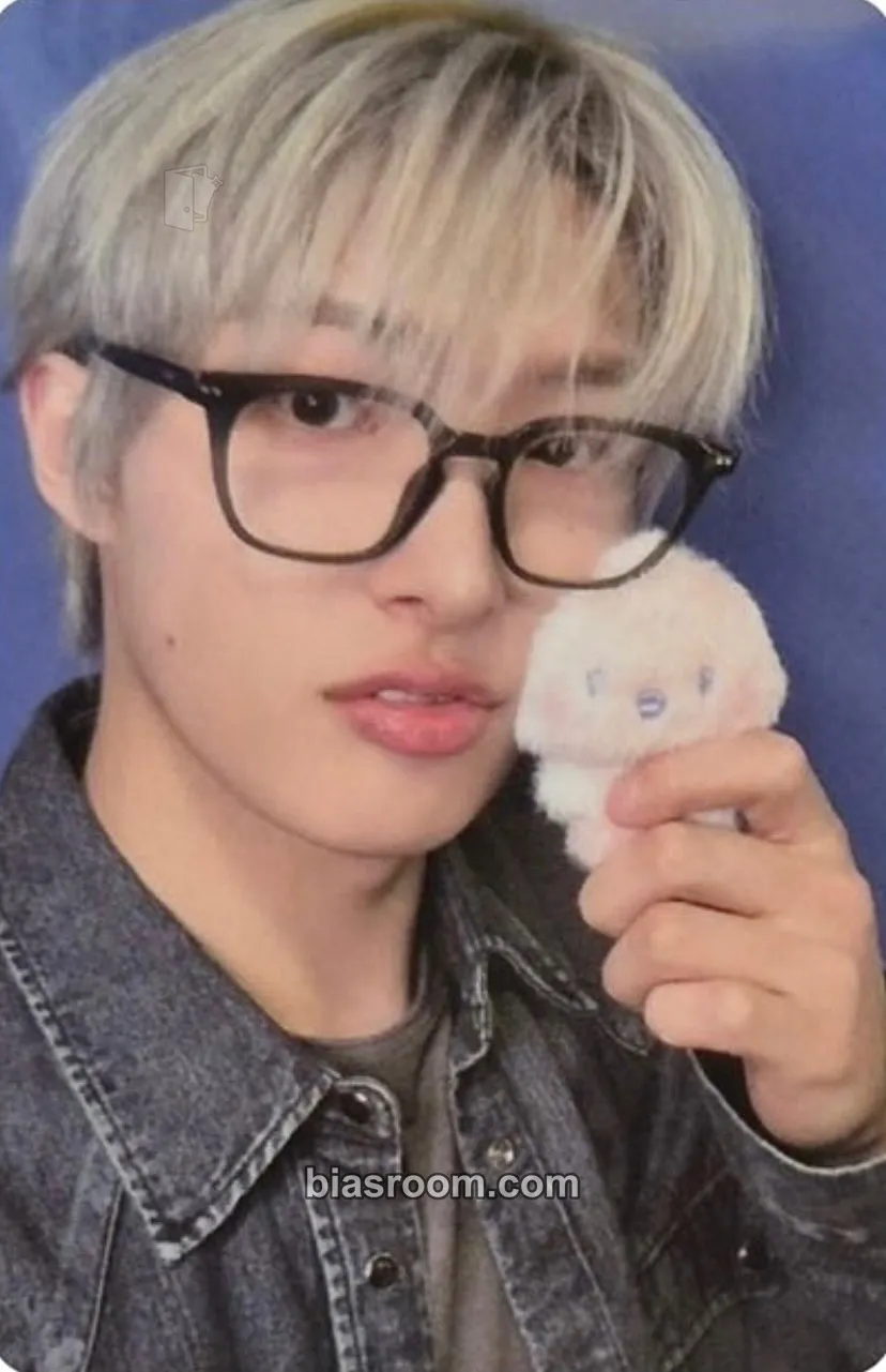 Mingi ANITEEZ IN COLOR Photocard - ATEEZ - ATEEZ K-pop photocard