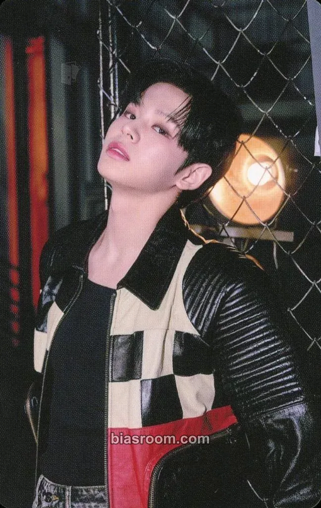Mun Junghyun 2025 EVNNE CONCERT ‘SET N GO’ Photocard - EVNNE - EVNNE K-pop photocard