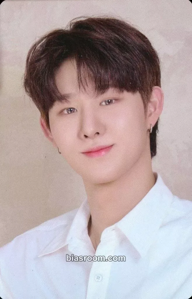 Ji Yunseo EVNNE 1st Fanmeeting in Japan: Good EVNNEing Photocard - EVNNE - EVNNE K-pop photocard