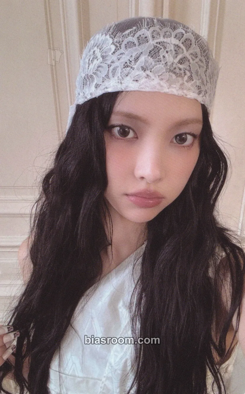 Yunah MAMIHLAPINATAPAI Photocard - ILLIT - ILLIT K-pop photocard