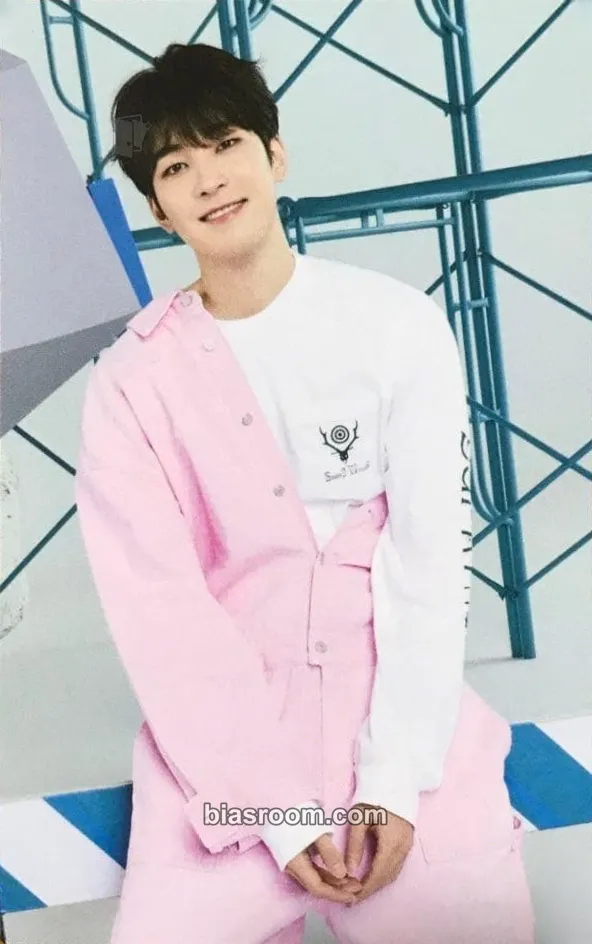 Wonwoo 2023 7TH SVT IN CARAT LAND Photocard - SEVENTEEN - SEVENTEEN K-pop photocard