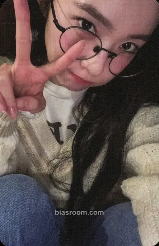 Irene 1 Page of IRENE Photocard - Red Velvet - Red Velvet K-pop photocard