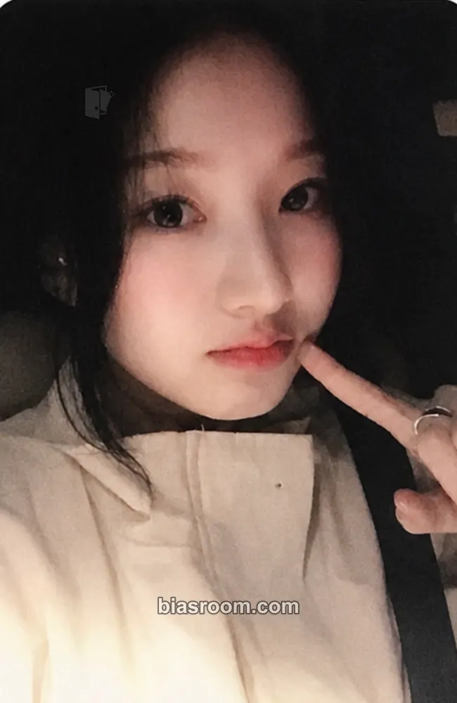 Youi 4th Tokyo Live 'SPRING ACENT' Photocard - DreamNote - DreamNote K-pop photocard