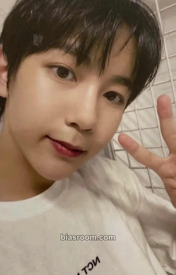 Ryo Hands Up (Pre-Debut) Photocard - NCT WISH - NCT WISH K-pop photocard