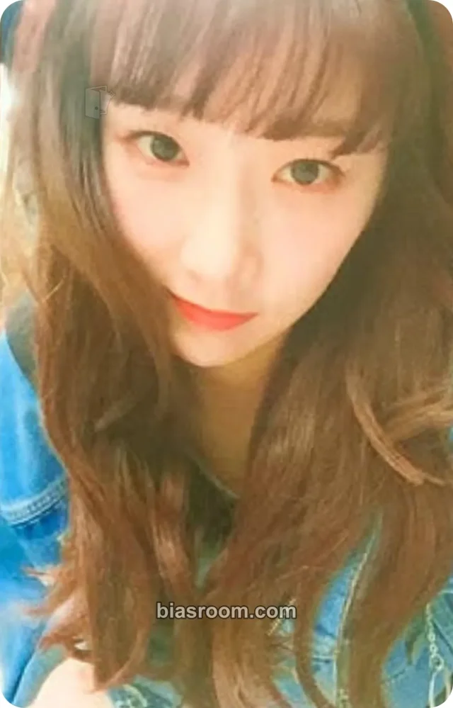 DIA - Eunice - YOLO Album album photocard non-selfie flower version casual version 'selfie' version