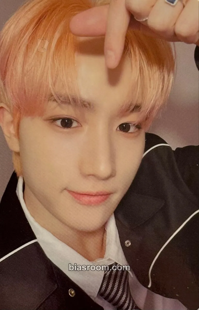 Hyuk THE CALM BEFORE THE STORM Photocard - Tempest - Tempest K-pop photocard