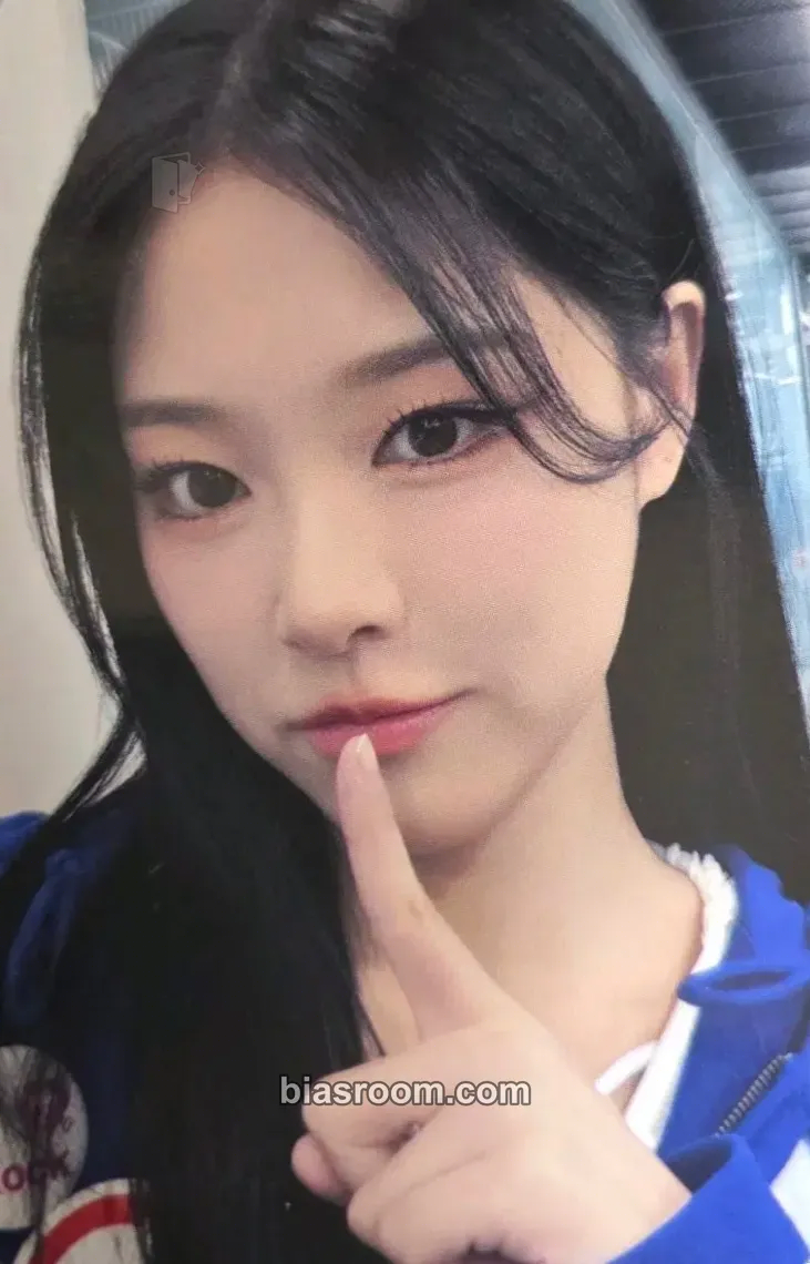 HyunJin LATE O’ CLOCK Photocard - Latency - Latency K-pop photocard