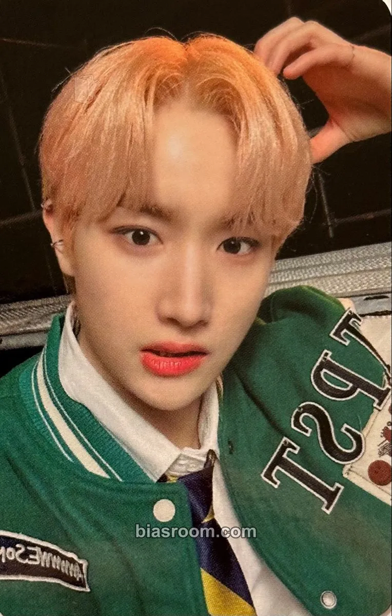 Hyuk THE CALM BEFORE THE STORM Photocard - Tempest - Tempest K-pop photocard