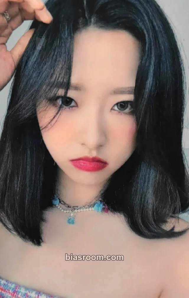 HyeJu LOONA LOOK:NA Hobbyplanet: Season 1 MD K-pop photocard