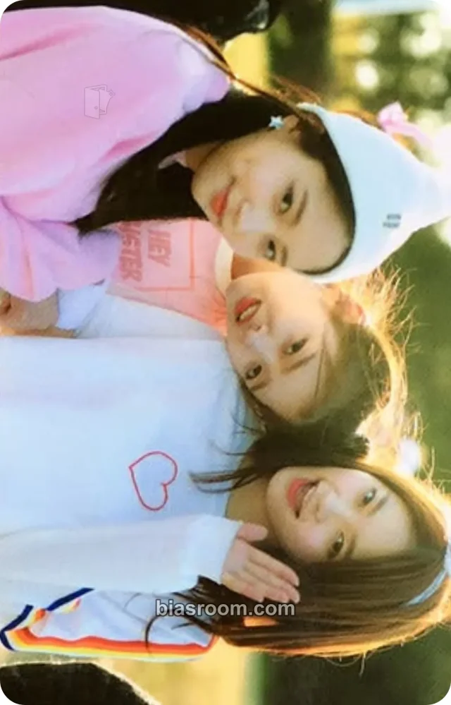 DIA - Somyi & Eunchae & Jueun - YOLO Album album photocard