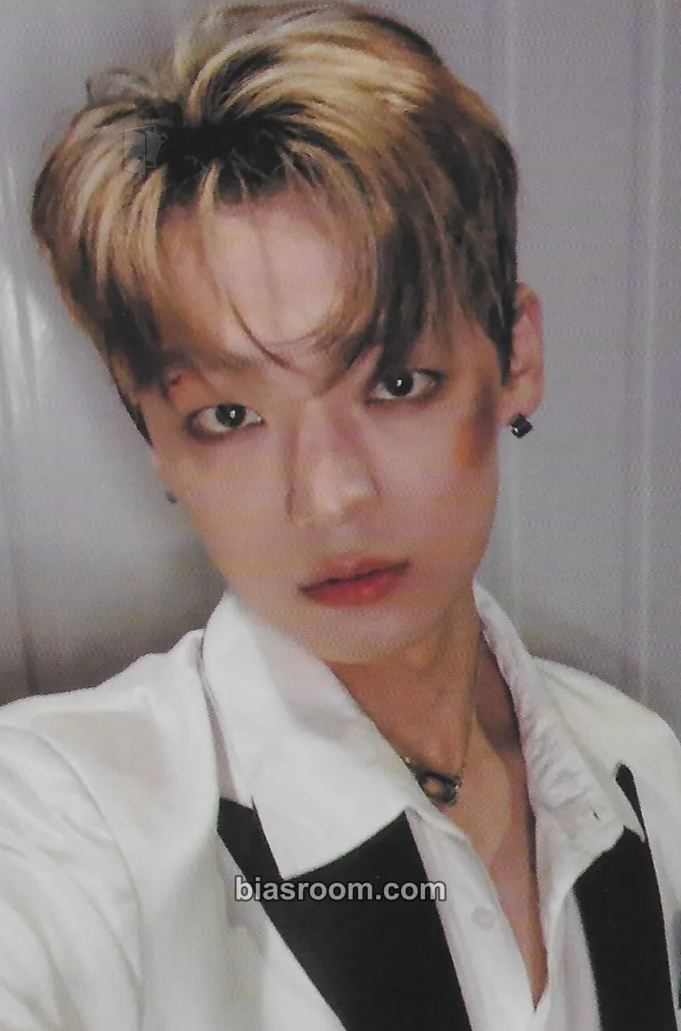 Kang Yuchan Champagne Poppin' Photocard - A.C.E - A.C.E K-pop photocard