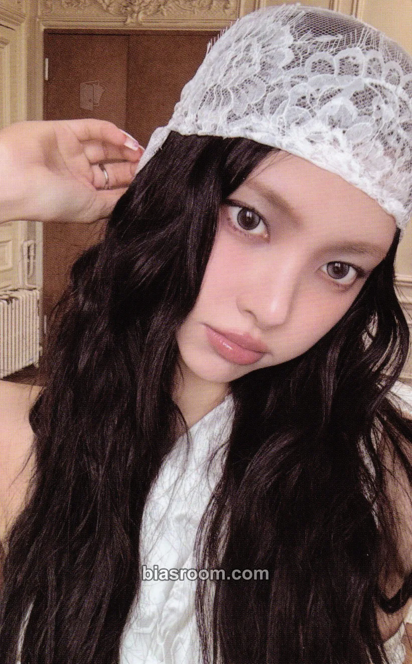 Yunah MAMIHLAPINATAPAI Photocard - ILLIT - ILLIT K-pop photocard