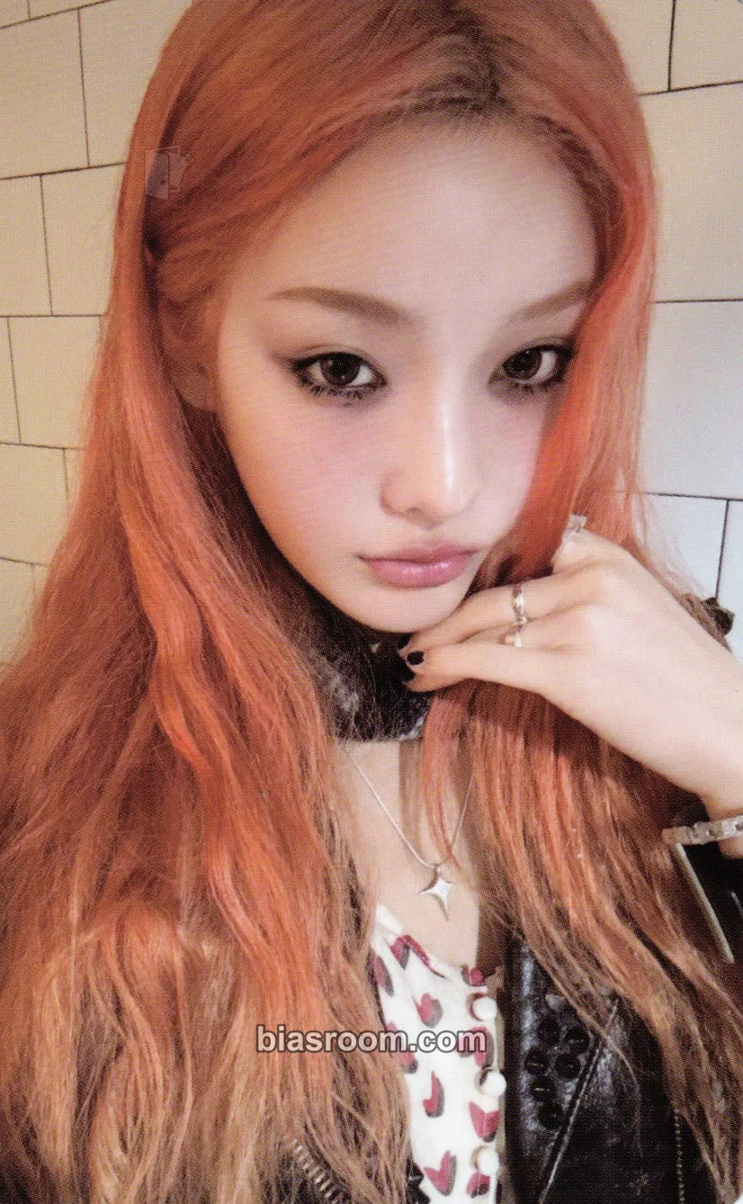 Iroha MAMIHLAPINATAPAI Photocard - ILLIT - ILLIT K-pop photocard