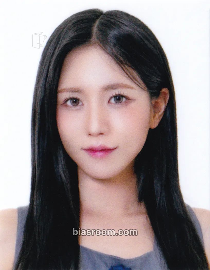 Jin 2025 Season's Greetings Photocard - Lovelyz - Lovelyz K-pop photocard