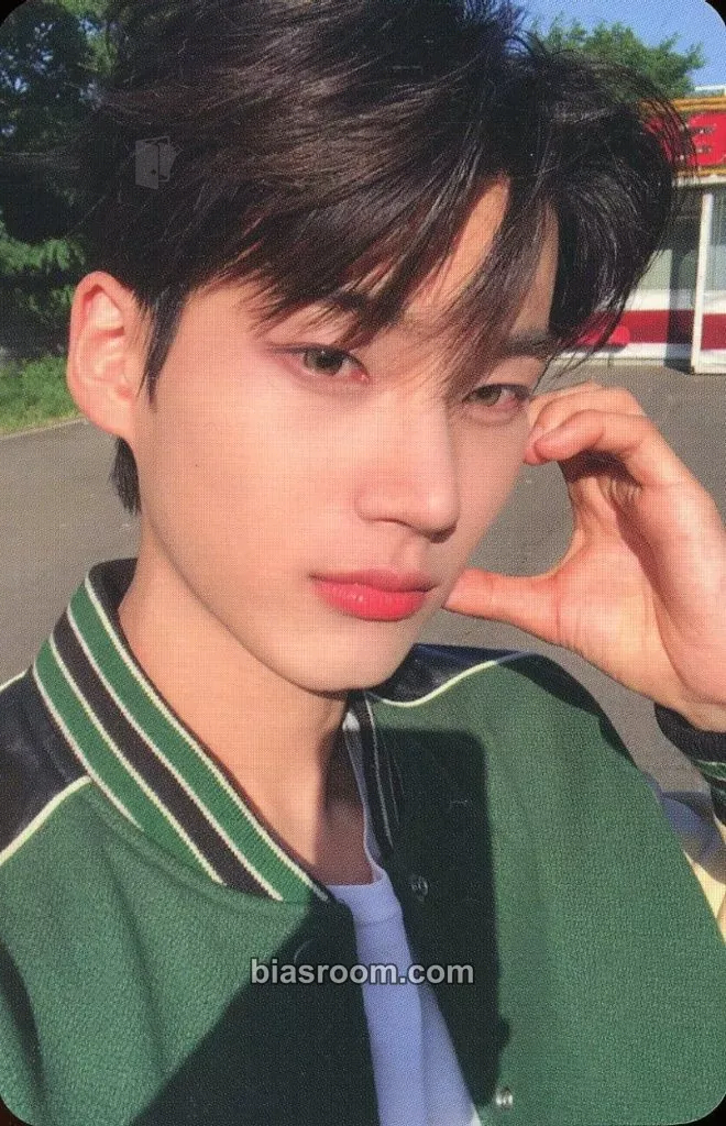 Park Hanbin WAKEONE FANMEETING 2023: Wake Up! Summer Vacation Photocard - EVNNE - EVNNE K-pop photocard