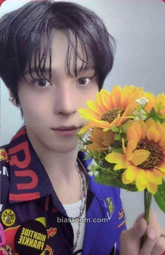 Yunho ANITEEZ IN COLOR Photocard - ATEEZ - ATEEZ K-pop photocard
