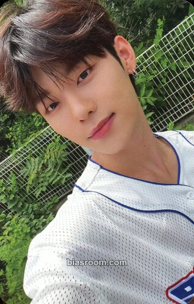 Lee Jeonghyeon WAKEONE FANMEETING 2023: Wake Up! Summer Vacation Photocard - EVNNE - EVNNE K-pop photocard