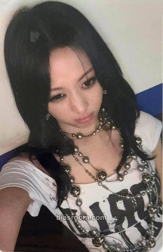 Ahyeon WE GO UP Photocard - BABYMONSTER - BABYMONSTER K-pop photocard