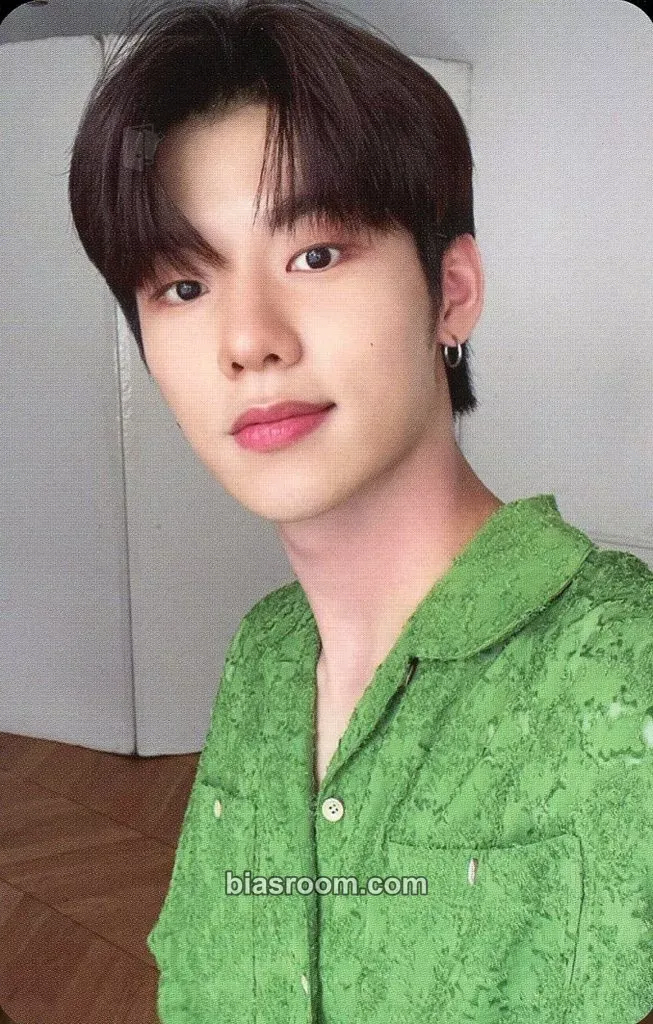 Lee Jeonghyeon WAKEONE FANMEETING 2023: Wake Up! Summer Vacation Photocard - EVNNE - EVNNE K-pop photocard
